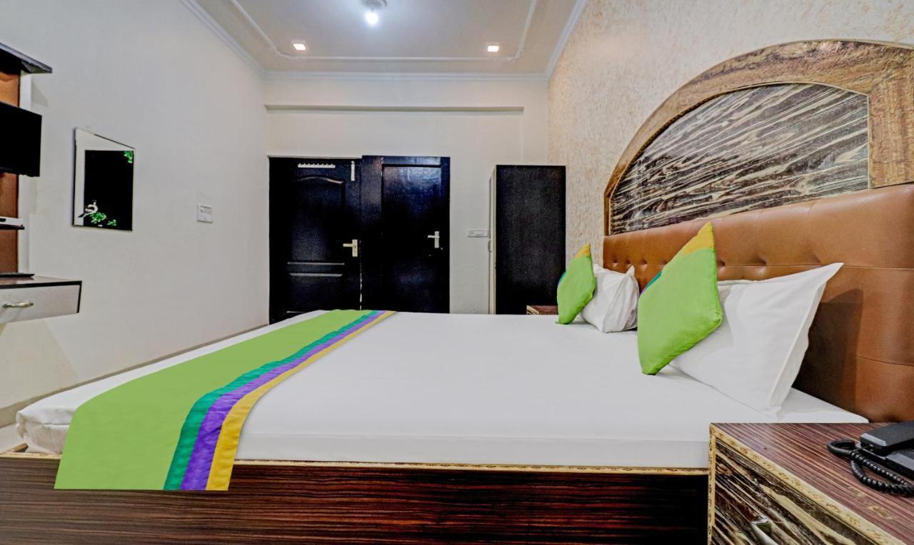 Treebo Trend Radha Palace Mathura Exteriér fotografie
