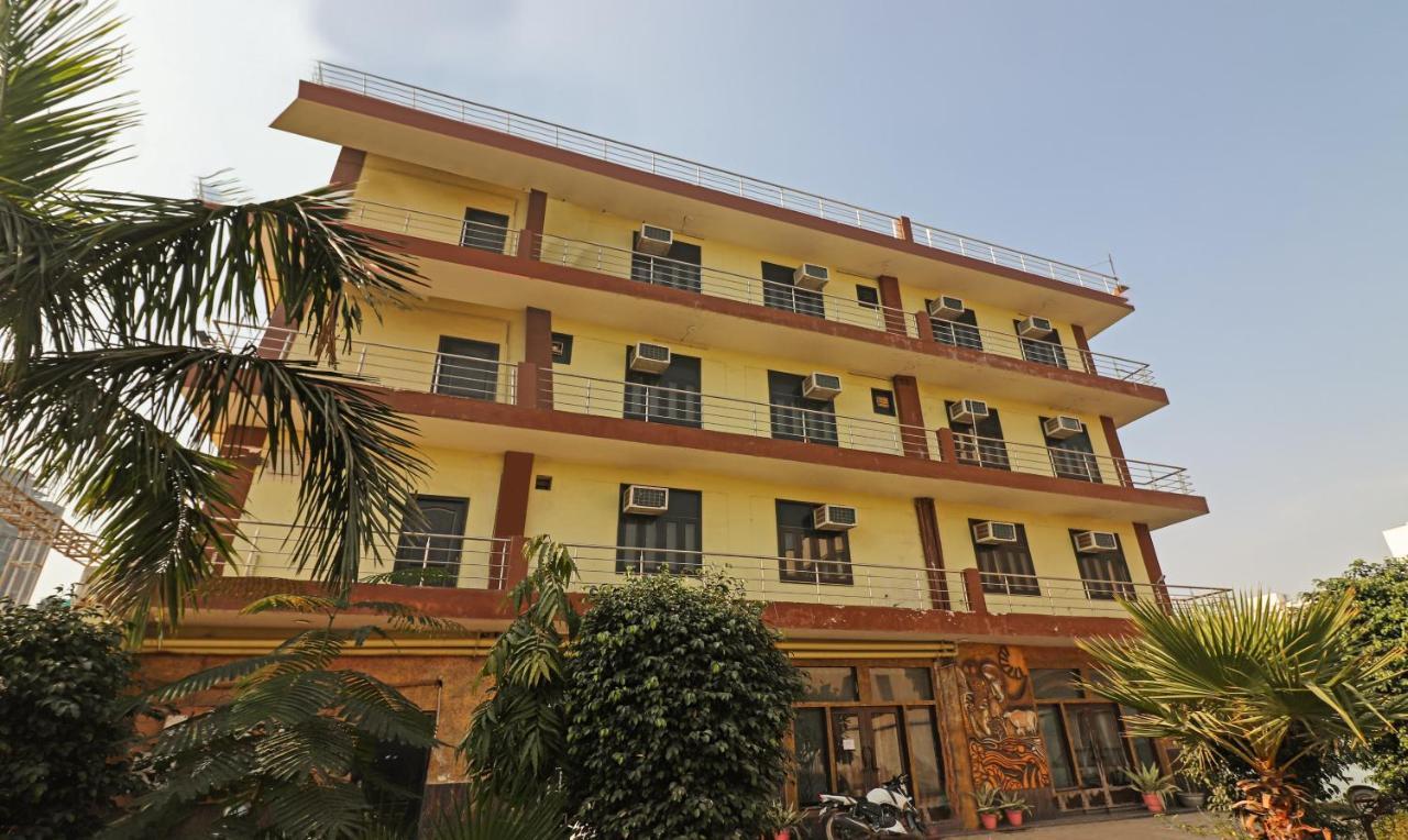 Treebo Trend Radha Palace Mathura Exteriér fotografie